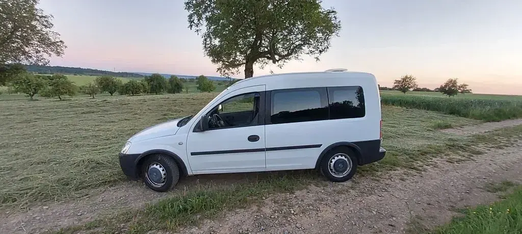 Gebraucht Opel Combo 87 PS (63 kW) 2003 Weiß Van / Kleinbus