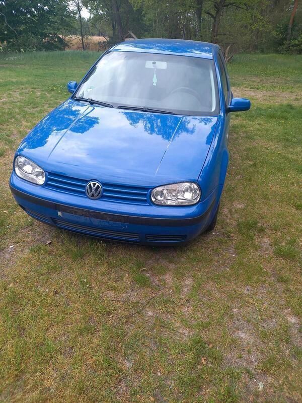 Blau Gebraucht 2002 VW Golf IV Limousine | 1.200 € (Guter Preis) - Bild 1/4
