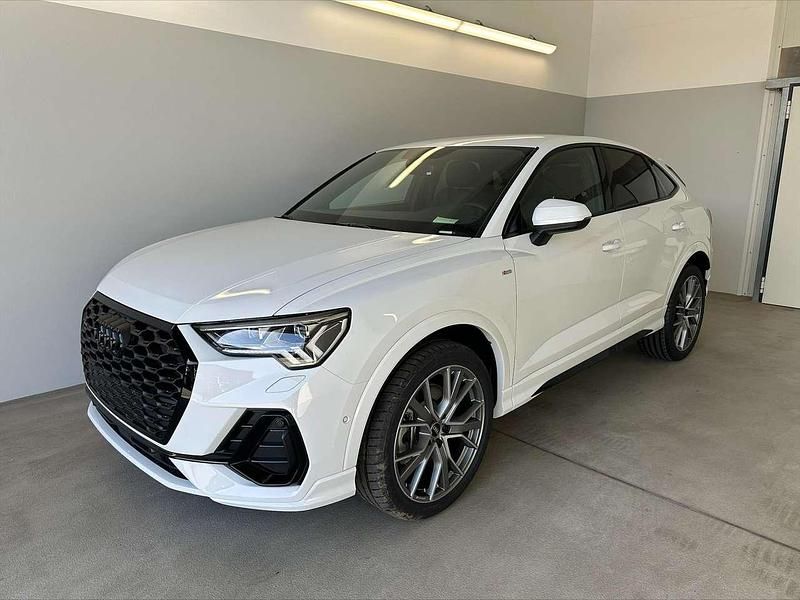 [2y2y] gletscherweiß me... Gebraucht 2024 Audi Q3 Sportback SUV | 58.659 € - Bild 1/4