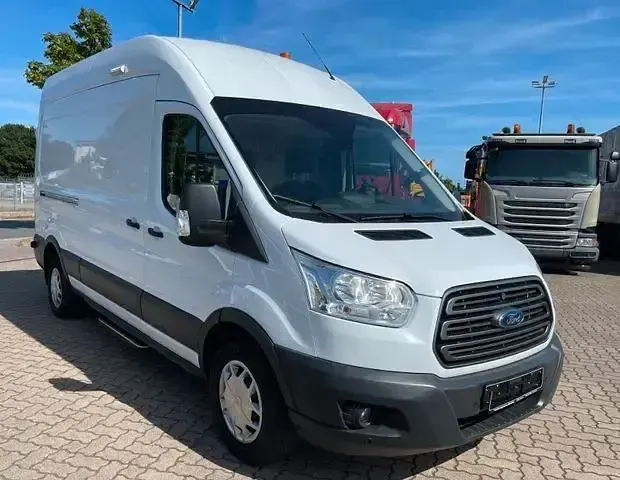 Gebraucht Ford Transit Trend 170 PS (125 kW) 2019 Andere Van
