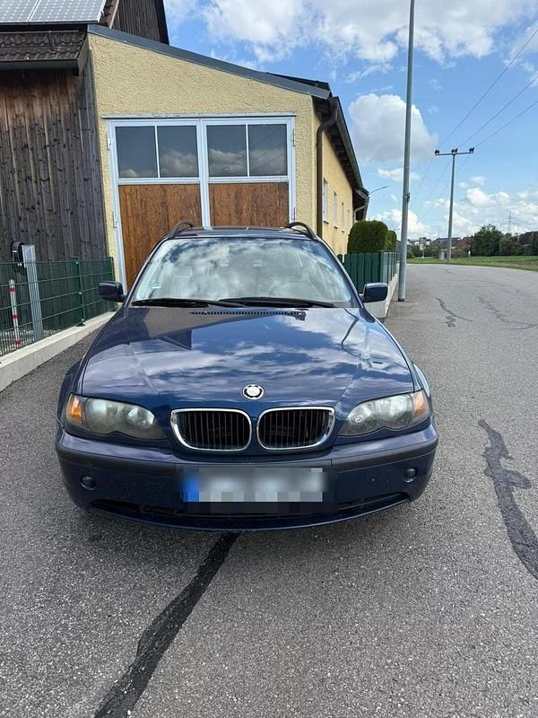 Gebraucht BMW 320 150 PS (110 kW) 2004 Blau Kombi