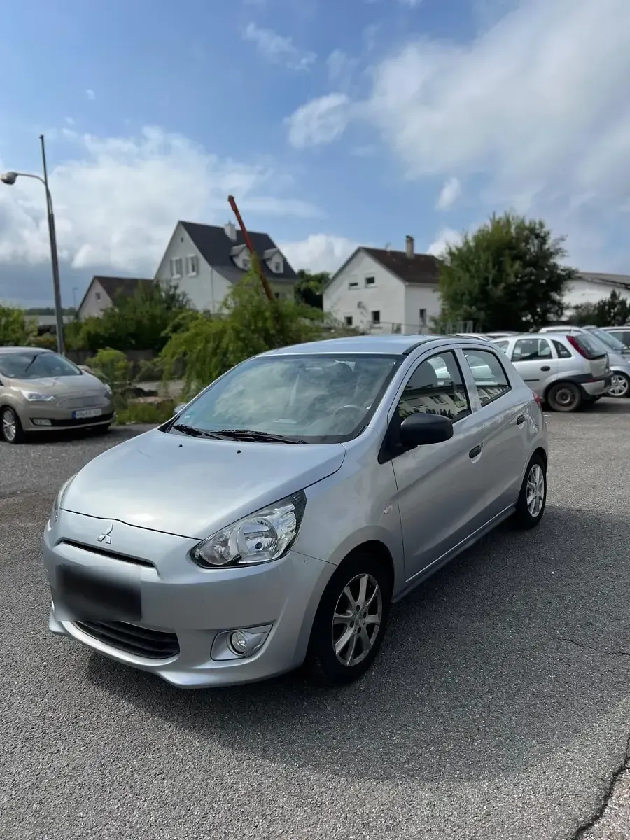 Gebraucht Mitsubishi Space Star 73 PS (53 kW) 2014 Silber Van / Kleinbus
