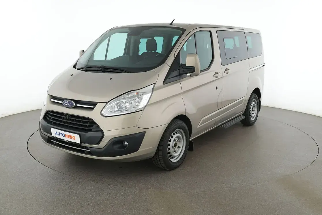 Gebraucht Ford Tourneo Titanium 170 PS (125 kW) 2016 Van / Kleinbus