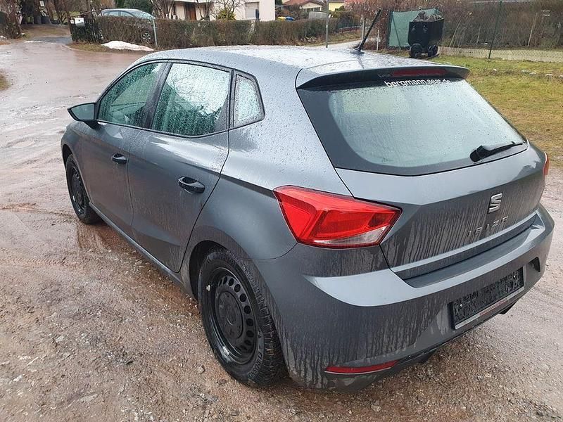 Gebraucht Seat Ibiza Reference 75 PS (55 kW) 2018 Grau Kleinwagen