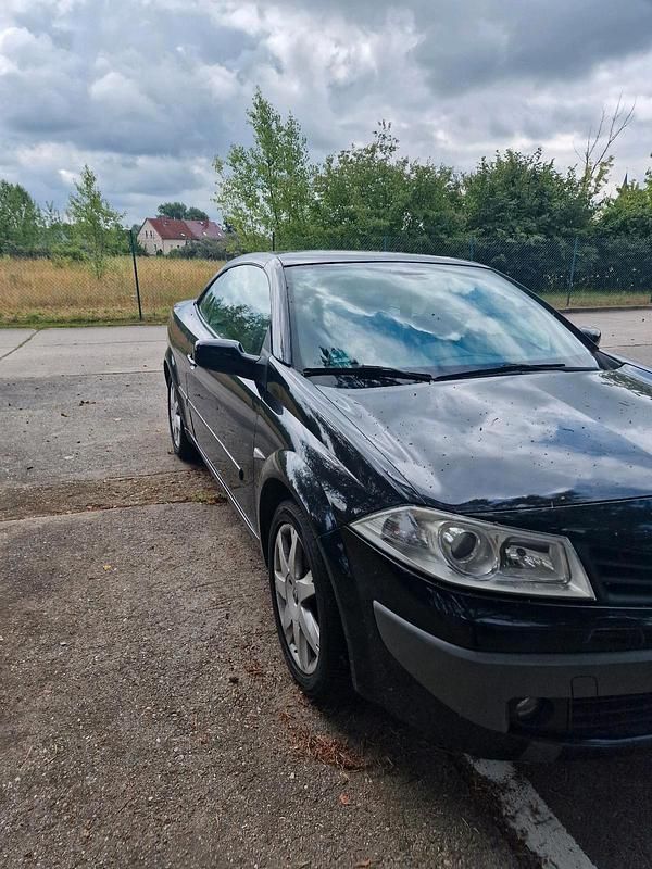 Schwarz Gebraucht 2006 Renault Mégane Cabriolet Cabrio | 2.000 € (Guter Preis) - Bild 1/4
