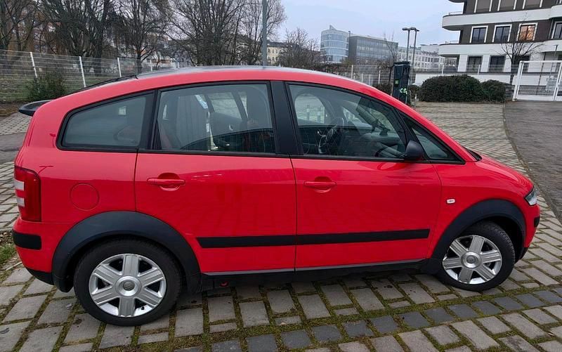 Gebraucht Audi A2 75 PS (55 kW) 2003 Rot Kleinwagen