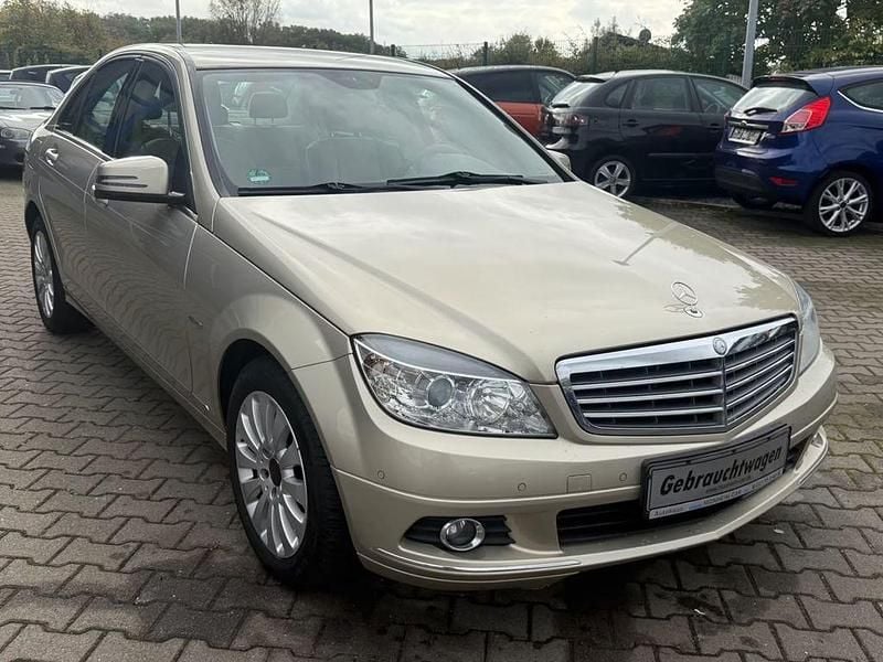 Gebraucht Mercedes C180 156 PS (114 kW) 2011 Beige Limousine