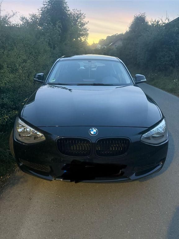 Schwarz Gebraucht 2012 BMW 116 Kleinwagen | 6.600 € (Guter Preis) - Bild 1/4