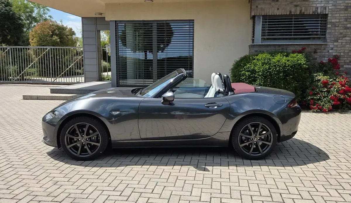 Gebraucht Mazda MX5 Ad'Vantage 184 PS (135 kW) 2021 Grau Cabrio