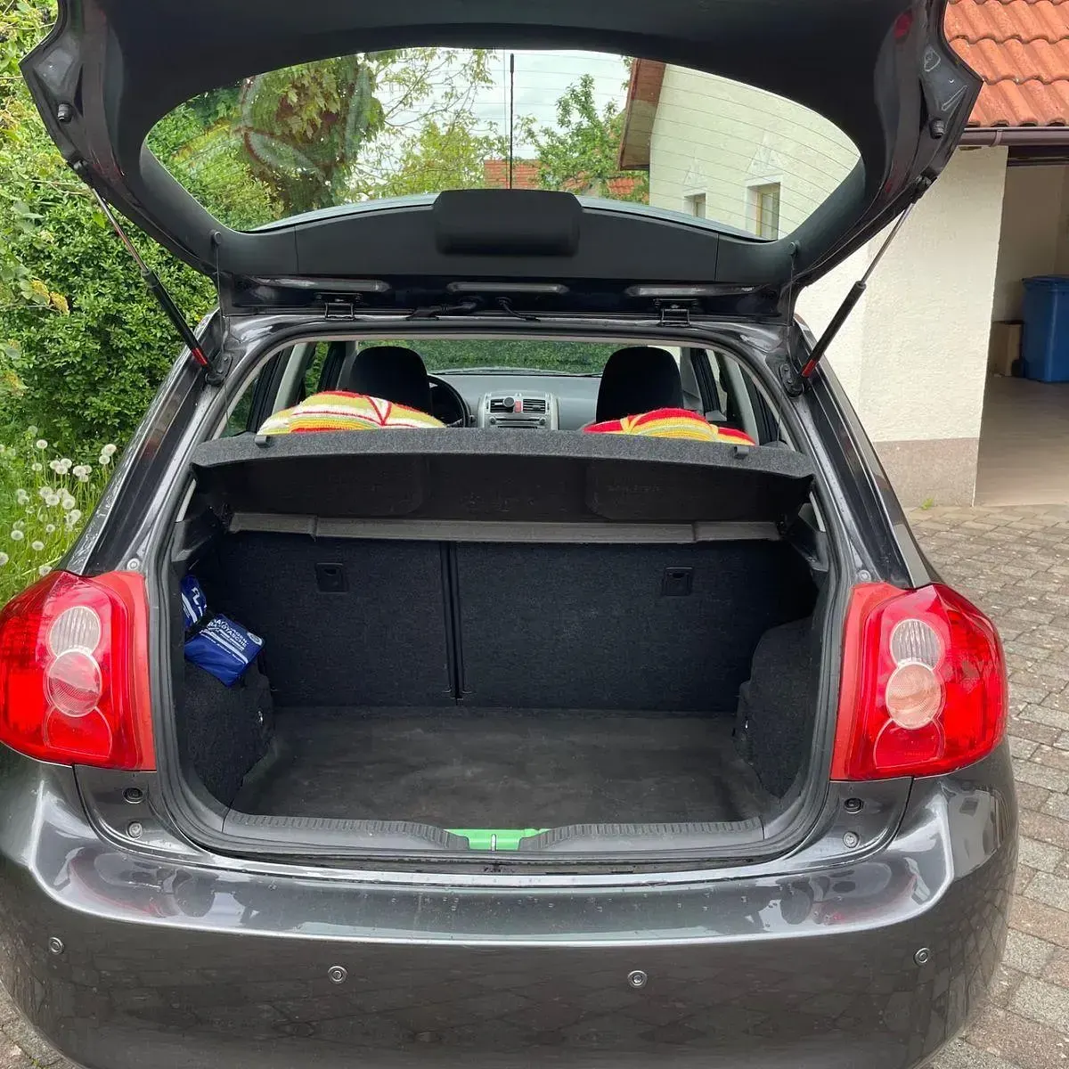 Gebraucht Toyota Auris Sol 124 PS (91 kW) 2007 Grau Kleinwagen