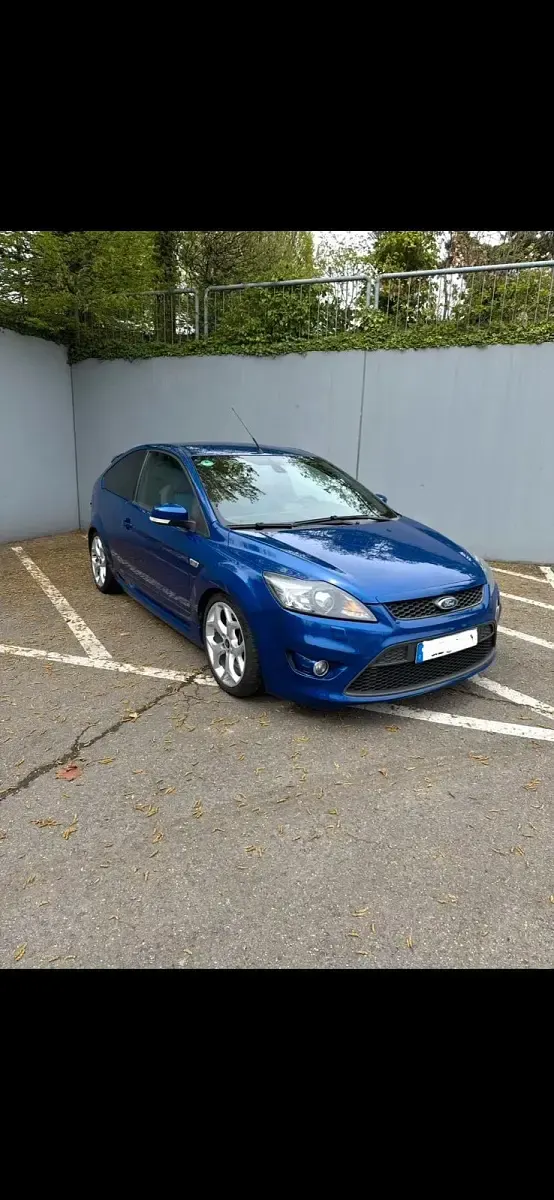 Gebraucht Ford Focus ST 226 PS (166 kW) 2009 Blau Limousine