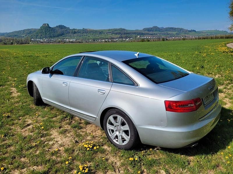 Usado Audi A6 Performance 239 HP (175 kW) 2010 Prateado Sedan