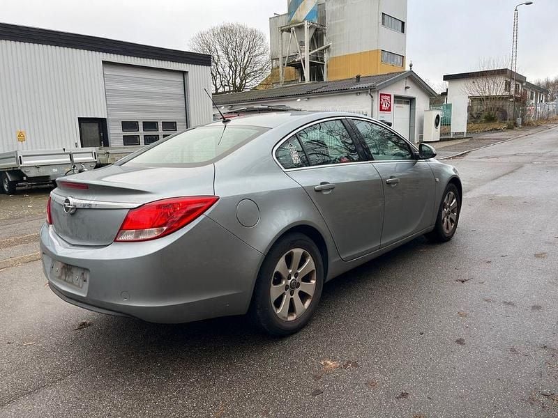 Gebraucht Opel Insignia Edition 140 PS (102 kW) 2012 Silber Limousine