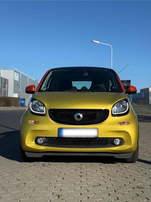 Gebraucht Smart ForTwo Coupé 90 PS (66 kW) 2018 Gelb Coupé
