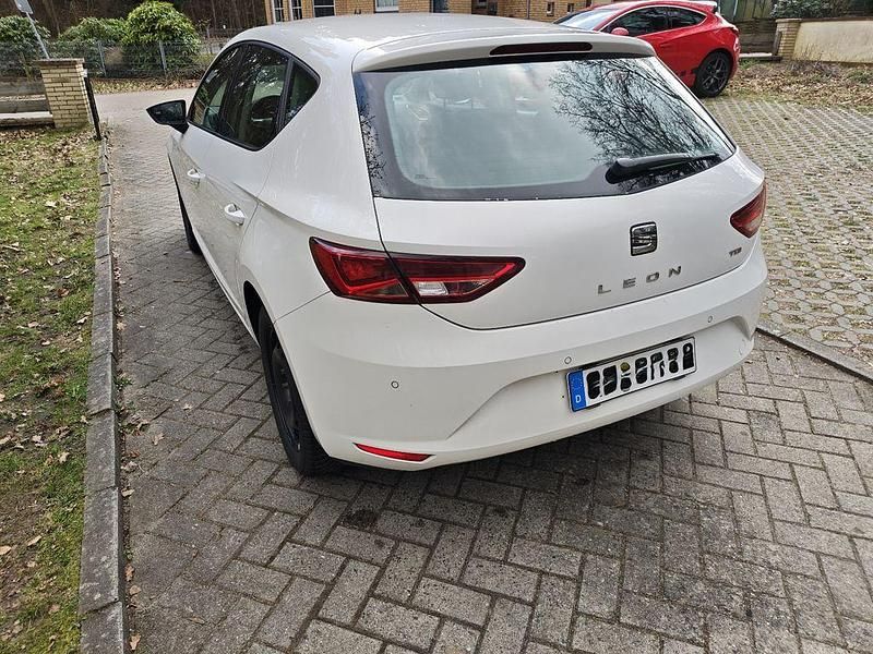 Gebraucht Seat Leon Style 150 PS (110 kW) 2017 Weiß Limousine