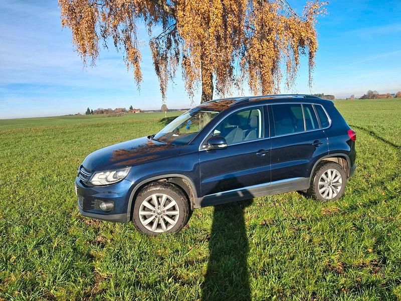 Blau Gebraucht 2014 VW Tiguan Sport SUV | 11.400 € (Guter Preis) - Bild 1/4