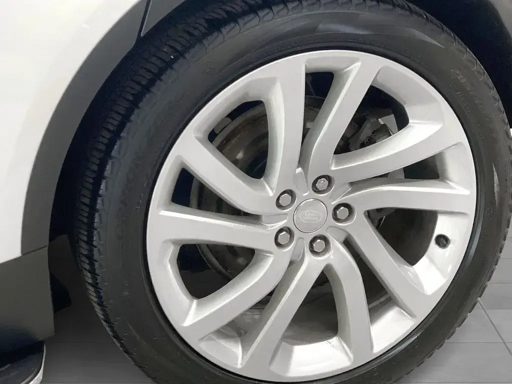 Gebraucht Land Rover Discovery HSE 300 PS (220 kW) 2021 Fuji white SUV