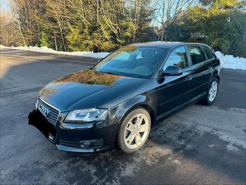 Gebraucht Audi A3 Ambiente 160 PS (117 kW) 2010 Schwarz Limousine