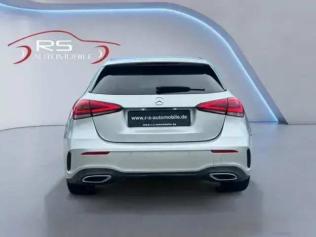 Gebraucht Mercedes A180 AMG line 116 PS (85 kW) 2018 Silber Limousine