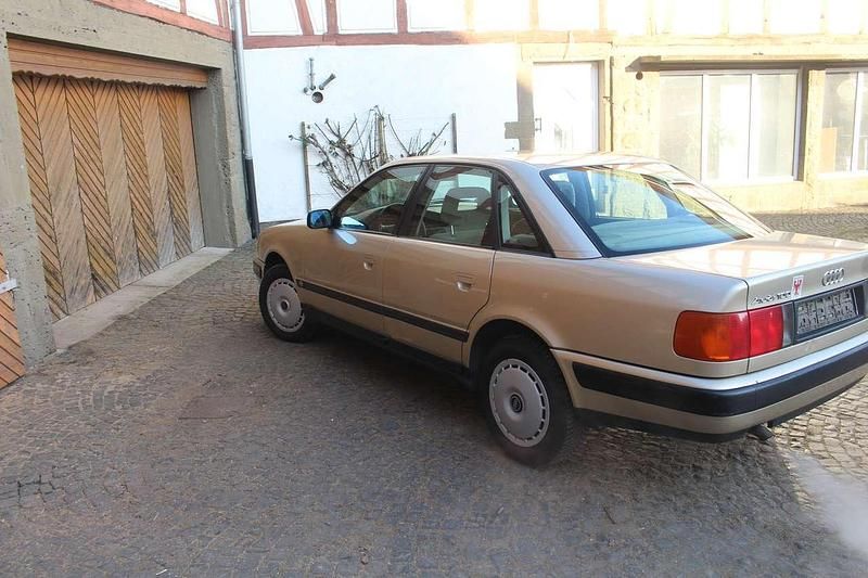 Gebraucht Audi 100 133 PS (97 kW) 1991 Gold Limousine