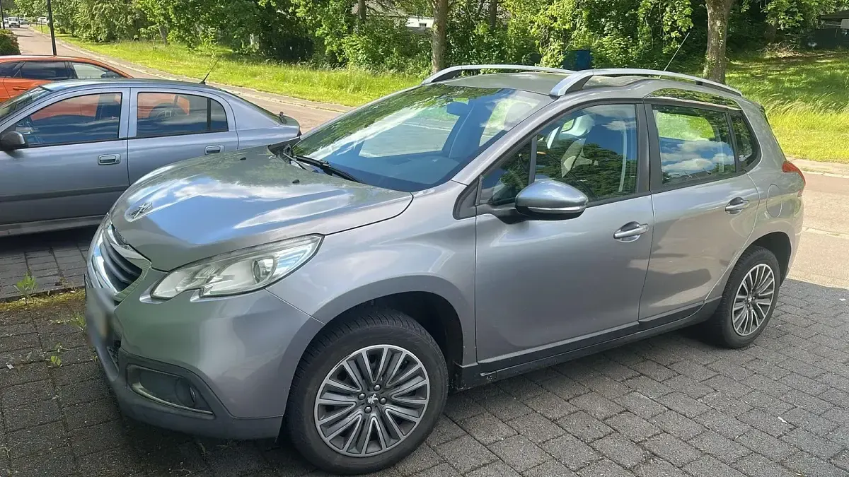 Gebraucht Peugeot 2008 82 PS (60 kW) 2014 Grau SUV