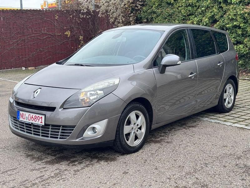 Silber Gebraucht 2011 Renault Scénic III Dynamique Van / Kleinbus | 2.999 € (Guter Preis) - Bild 1/4