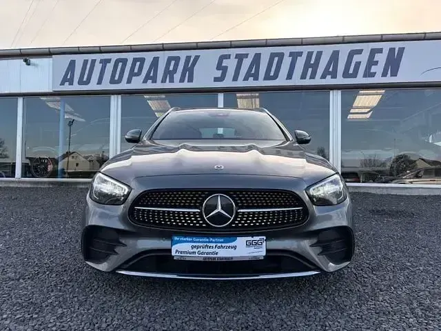 Gebraucht Mercedes E200 AMG line 197 PS (144 kW) 2021 Andere Limousine