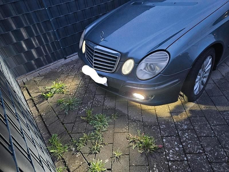 Grau Gebraucht 2007 Mercedes E320 Avantgarde Kombi | 6.000 € (Guter Preis) - Bild 1/4