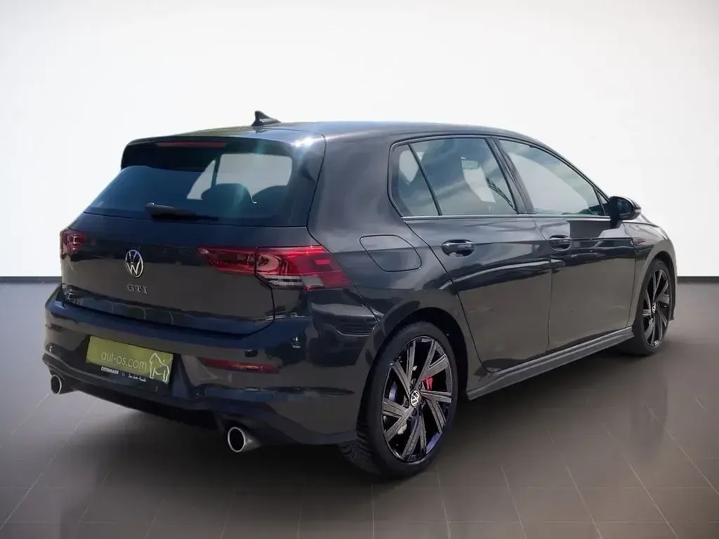Gebraucht VW Golf VIII GTI 245 PS (180 kW) 2023 Uranograu Limousine