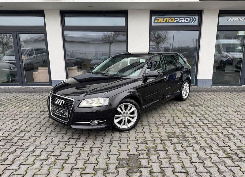 Schwarz Gebraucht 2012 Audi A3 Ambition Limousine | 10.900 € (Fairer Preis) - Bild 1/4