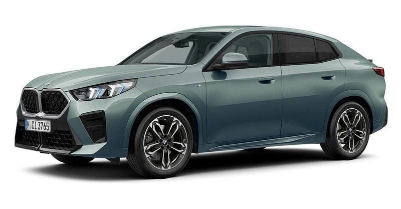 Grün Gebraucht 2024 BMW X2 Luxury Line SUV | 43.107 € (Fairer Preis) - Bild 1/4