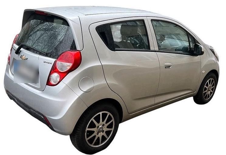 Gebraucht Chevrolet Spark 68 PS (50 kW) 2013 Silber Kleinwagen