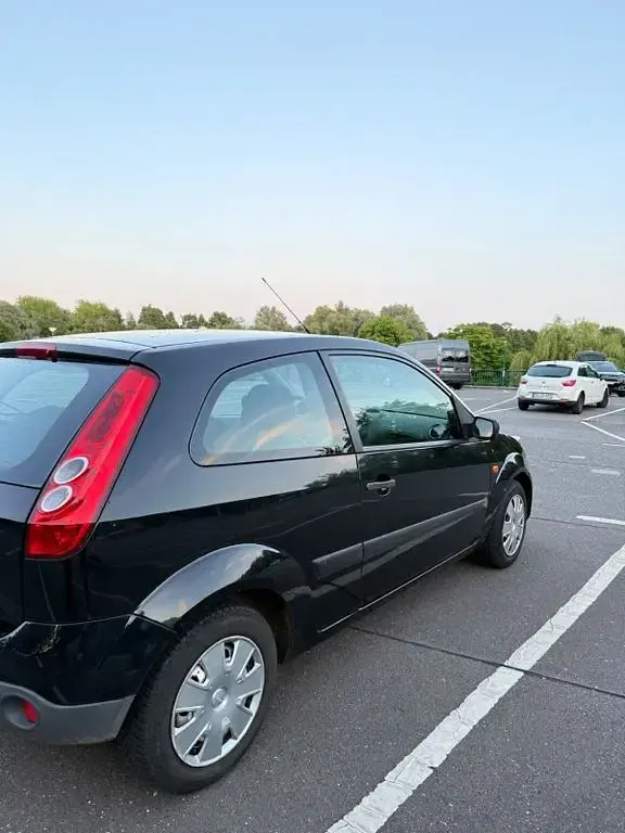 Gebraucht Ford Fiesta Style 60 PS (44 kW) 2007 Schwarz Kleinwagen