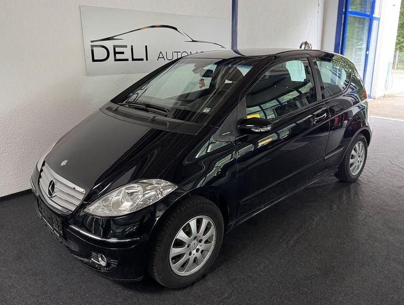 Grau Gebraucht 2004 Mercedes A160 Elegance Kleinwagen | 1.100 € (Guter Preis) - Bild 1/4