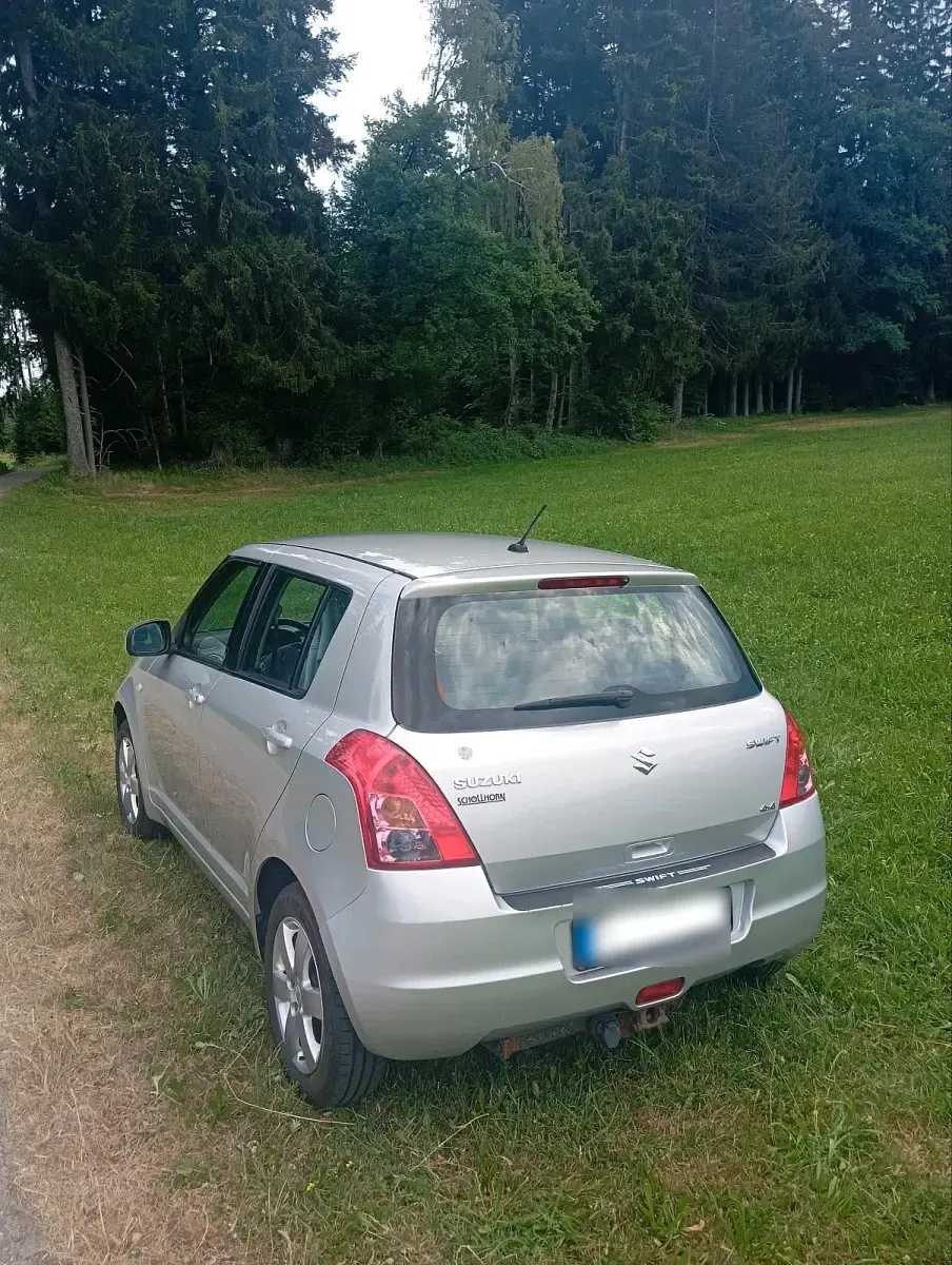 Gebraucht Suzuki Swift 92 PS (67 kW) 2009 Silber Kleinwagen