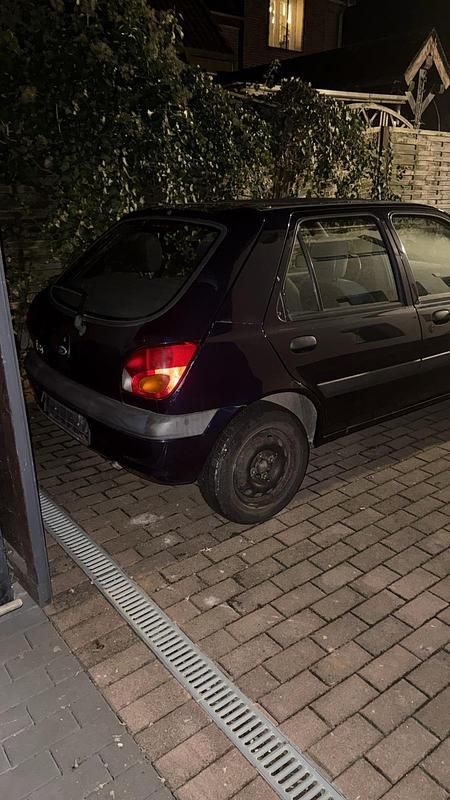 Gebraucht Ford Fiesta 54 PS (39 kW) 2001 Blau Kleinwagen