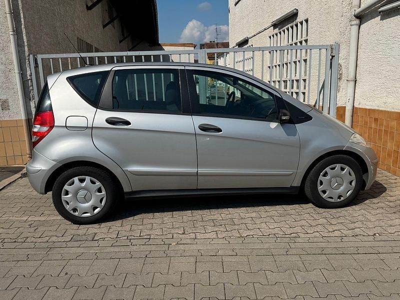 Gebraucht Mercedes A150 95 PS (69 kW) 2005 Polarsilber Limousine
