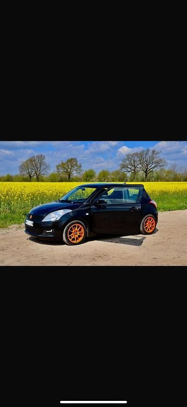 Schwarz Gebraucht 2011 Suzuki Swift Limousine | 5.000 € (Fairer Preis) - Bild 1/4