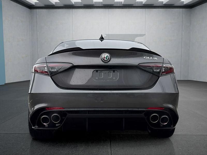 Neu Alfa Romeo Giulia 519 PS (381 kW) 2025 Grau Limousine