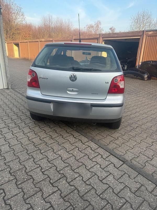 Gebraucht VW Polo 74 PS (54 kW) 2002 Grau Kleinwagen
