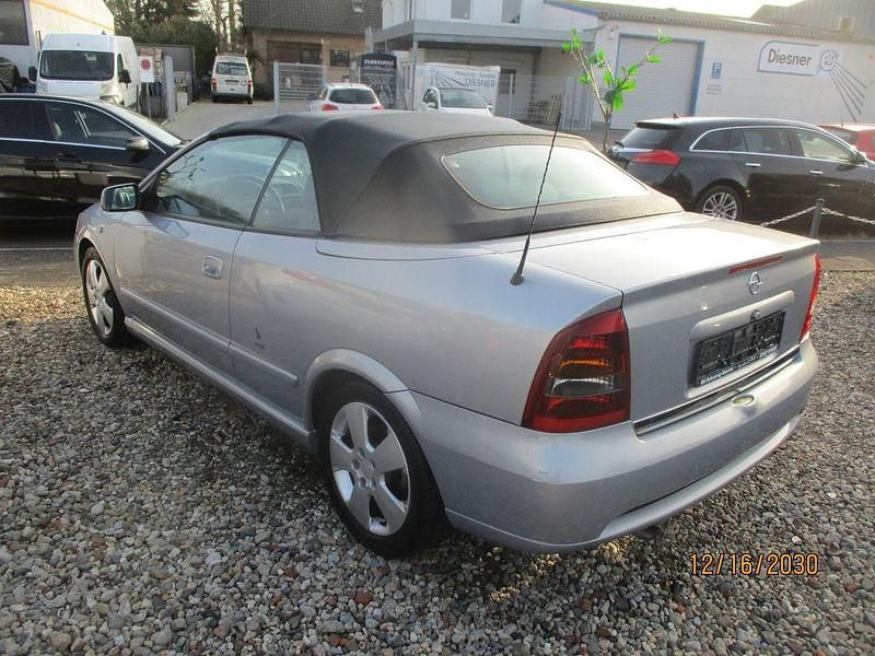 Gebraucht Opel Astra Cabriolet Edition 147 PS (108 kW) 2002 Grau Cabrio