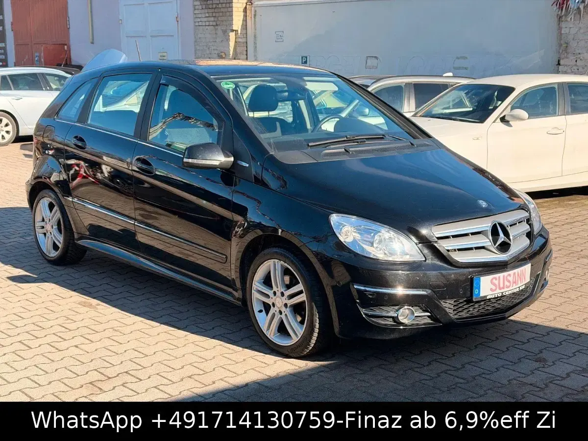 Gebraucht Mercedes B180 116 PS (85 kW) 2010 Schwarz Van / Kleinbus