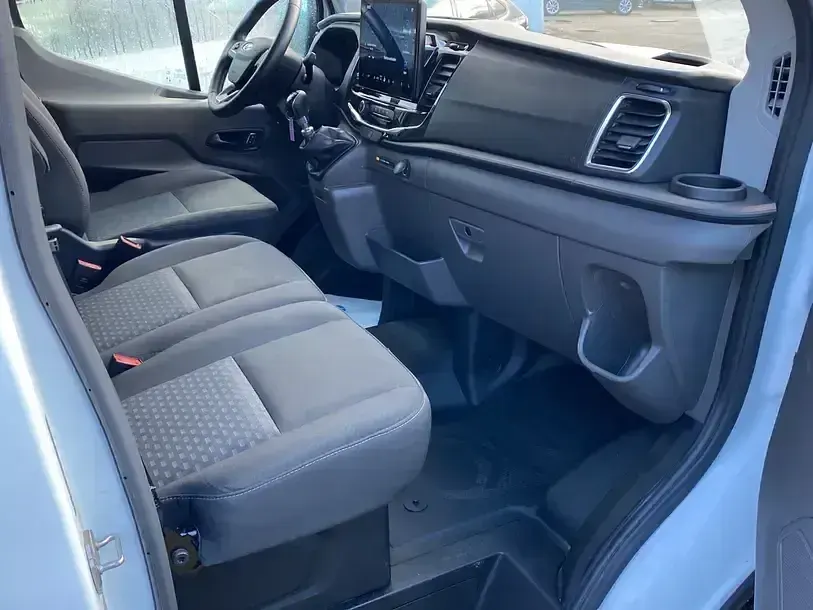 Gebraucht Ford Transit Trend 131 PS (96 kW) 2023 Weiß Van