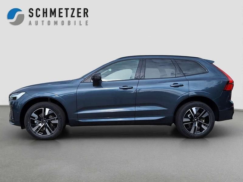 Neu Volvo XC60 Plus 250 PS (183 kW) 2025 Denim blue SUV