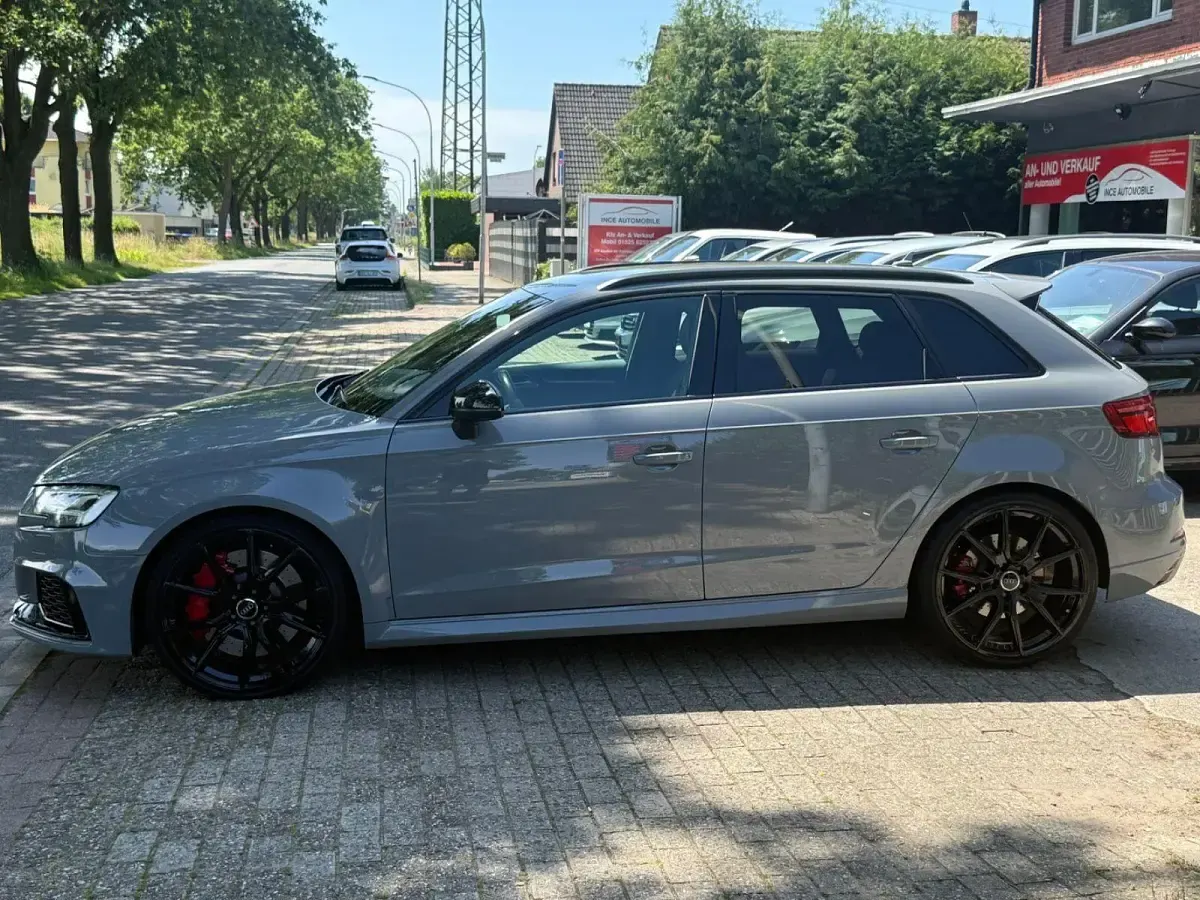 Gebraucht Audi RS3 Sport 400 PS (294 kW) 2018 Grau Limousine