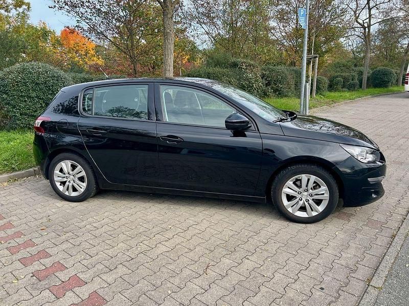 Schwarz Gebraucht 2016 Peugeot 308 Active Limousine | 7.100 € - Bild 1/4
