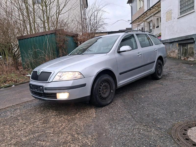 Silber Gebraucht 2008 Skoda Octavia Kombi | 950 € (Superpreis) - Bild 1/4