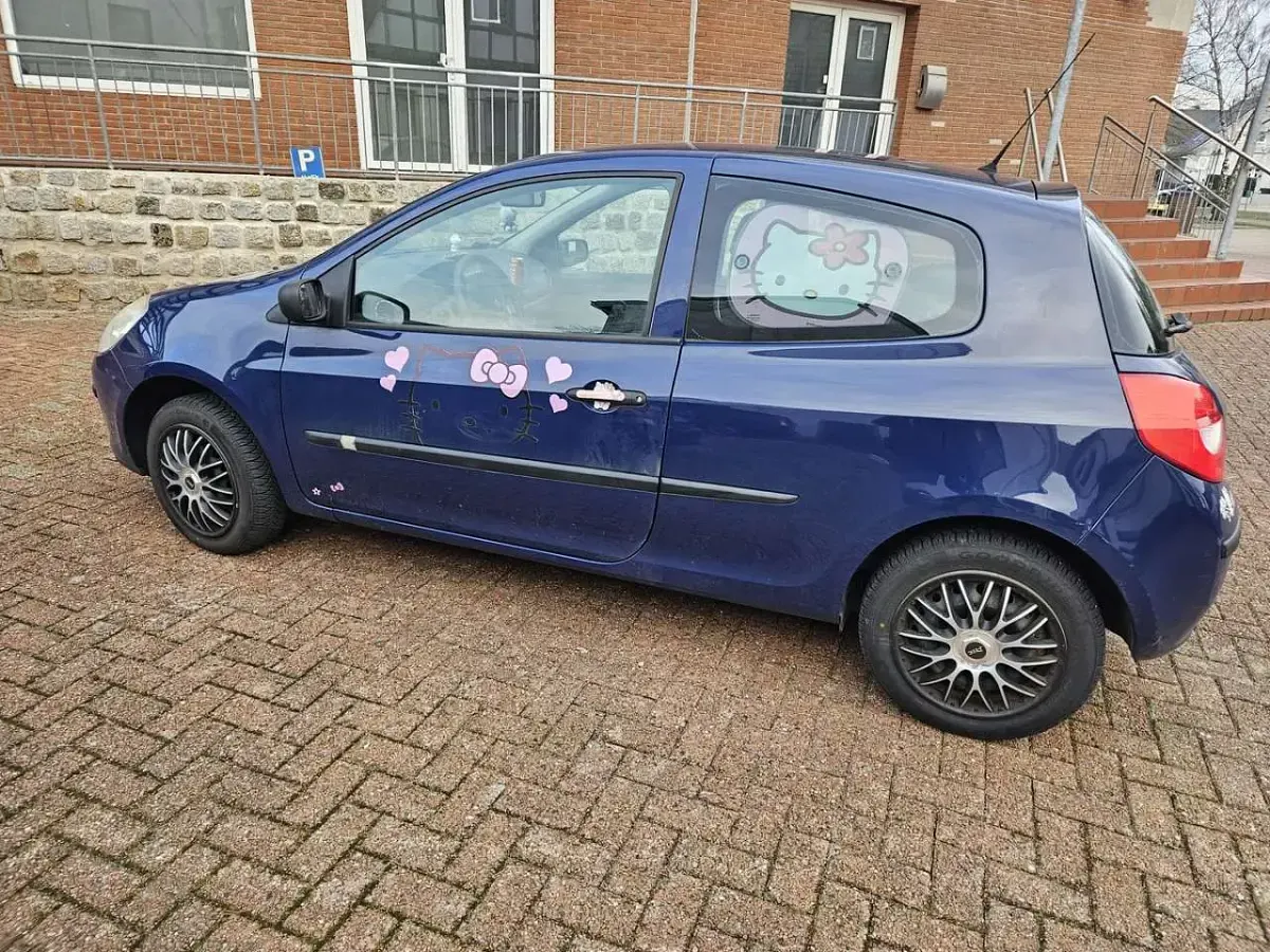 Gebraucht Renault Clio II Campus 75 PS (55 kW) 2005 Limousine