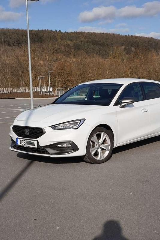 Gebraucht Seat Leon FR 150 PS (110 kW) 2021 Weiß Kleinwagen