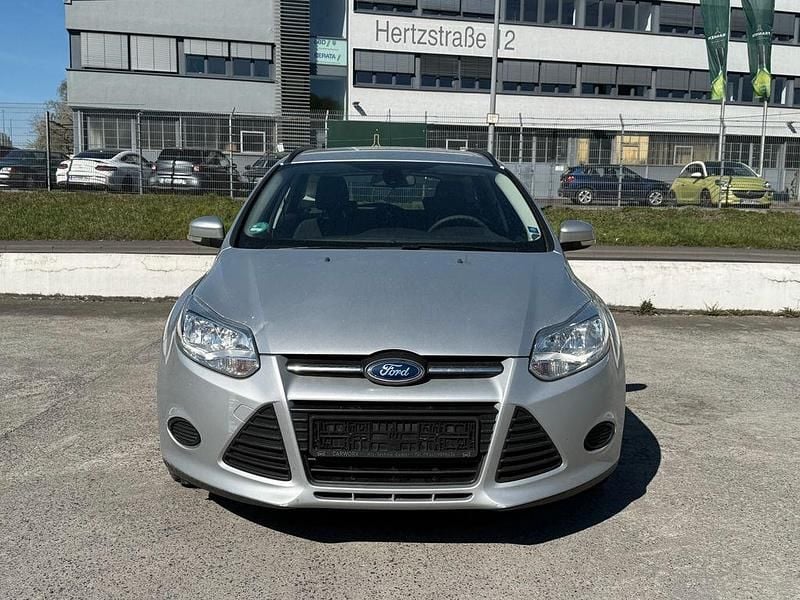 Usata Ford Focus 116 CV (85 kW) 2014 Argento Berlina